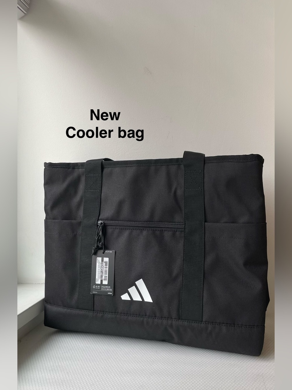 New Adidas 30 Can Tote Cooler Bag Black Insulated Top Zip with tags ⭐️⭐️⭐️